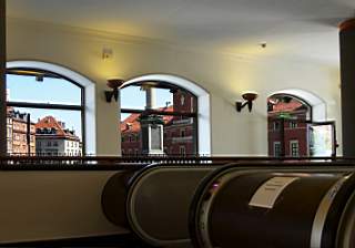 Plac Zamkowy - Ruchome schody